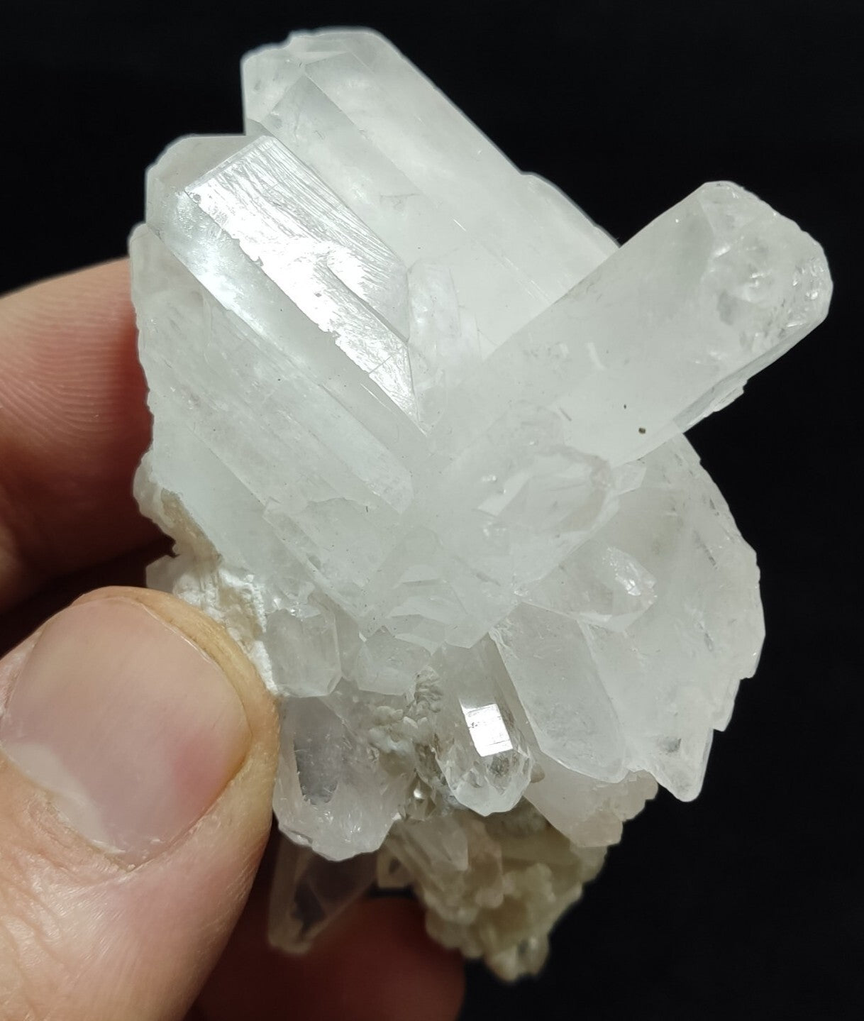 An Aesthetic terminated Quartz cluster 81 grams