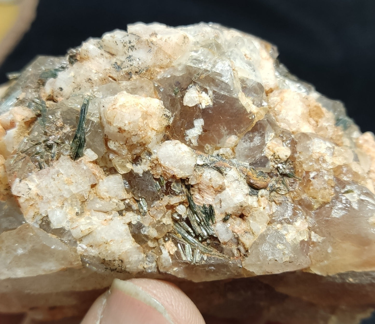 An Aesthetic terminated Quartz floater with aegirine 381 grams