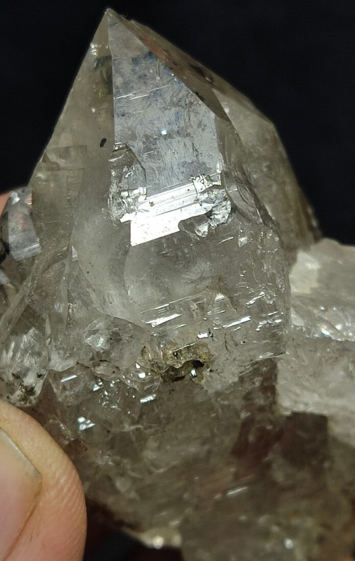 Natural Double terminated Quartz with Rutiles Saginite 99 grams