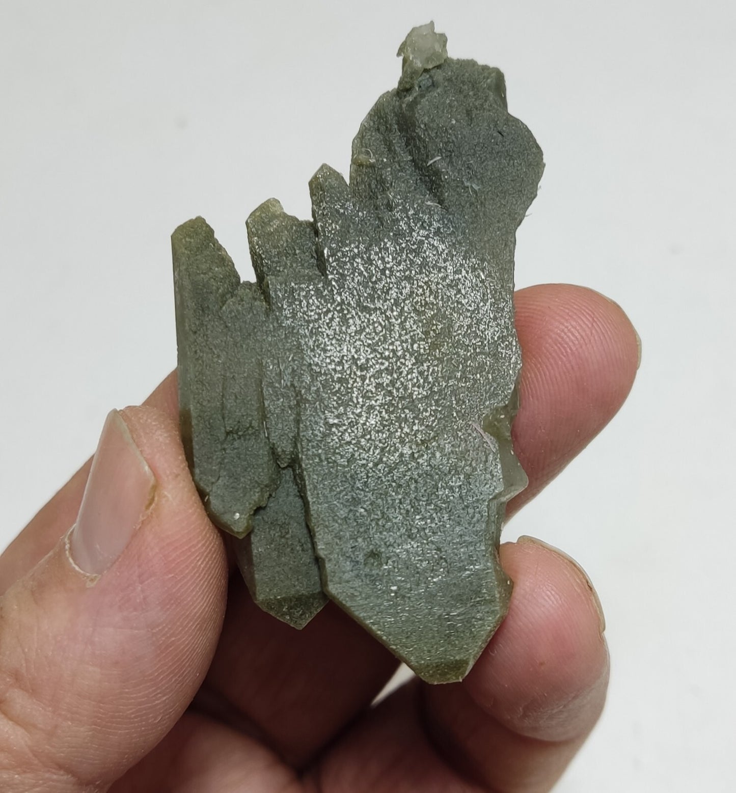 A very Aesthetic Natural beautifully terminated Chlorite Quartz cluster 31 grams