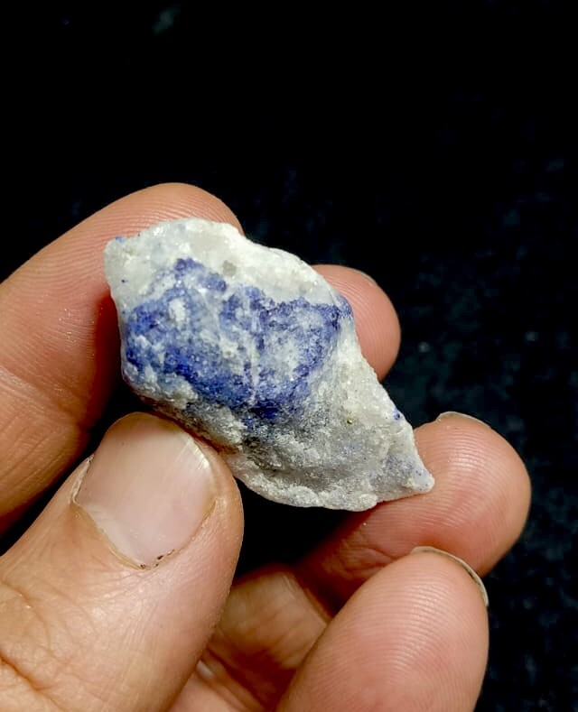 Lazurite On Matrix 18 Grams.