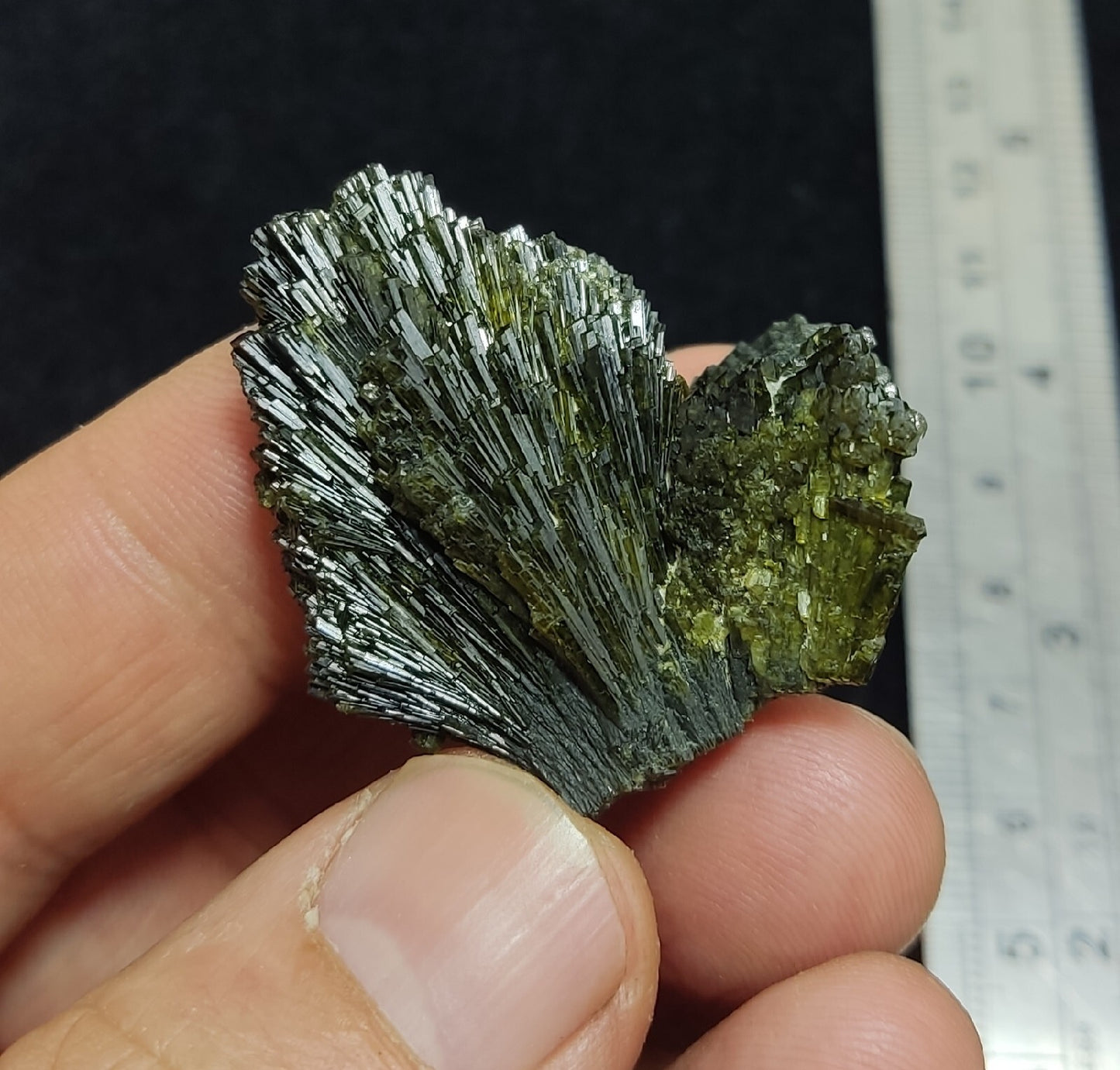 Single natural Epidote Crystal spray formations 24 grams