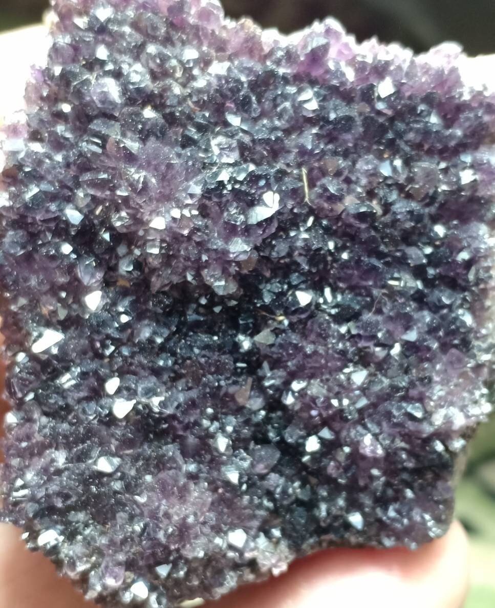 Drusy Amethyst crystals Cluster 73 grams
