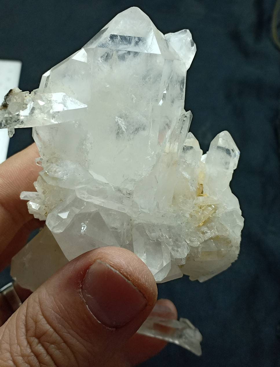 Single beautiful quartz crystals cluster cluster with Faden terminations 291 grams
