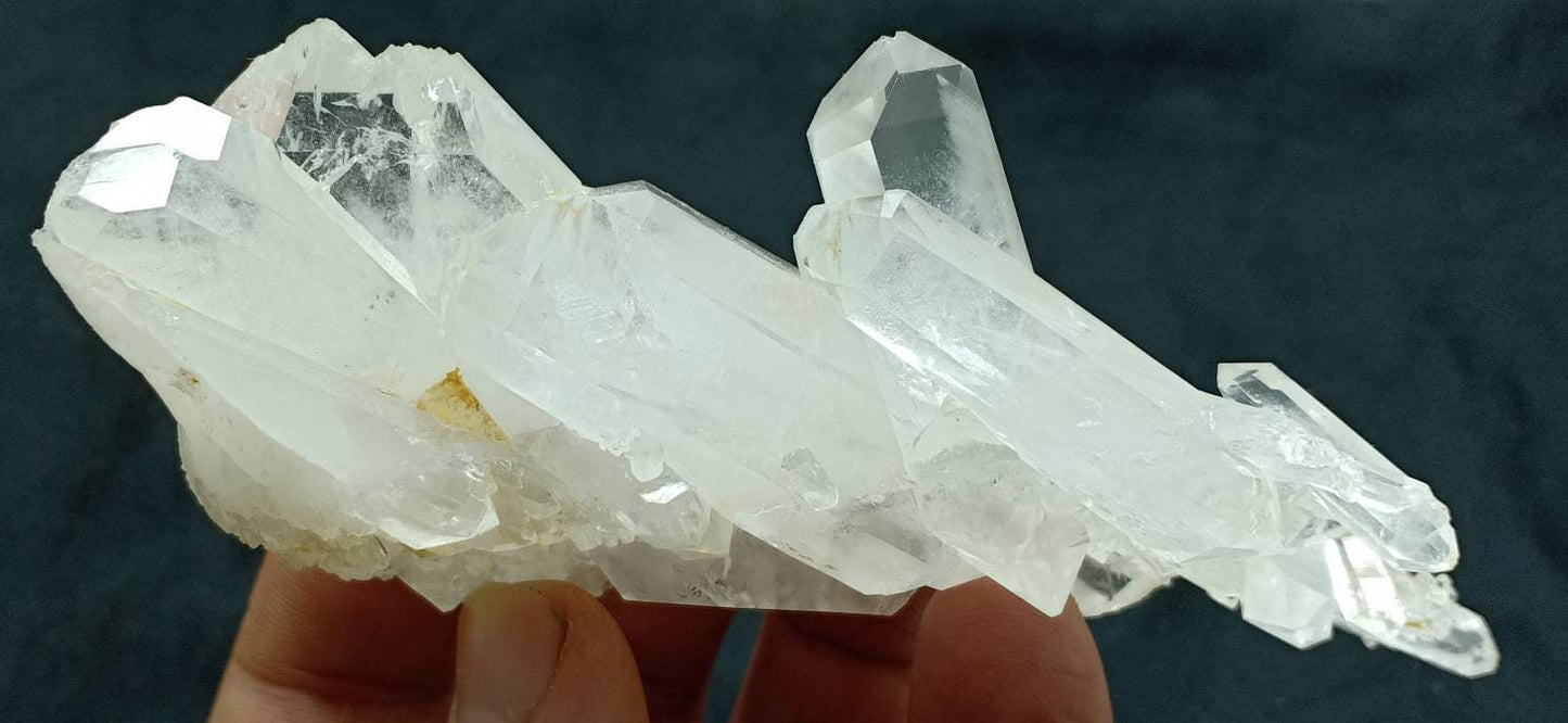 Beautiful single Quartz Crystals cluster with beautiful terminations 170 grams