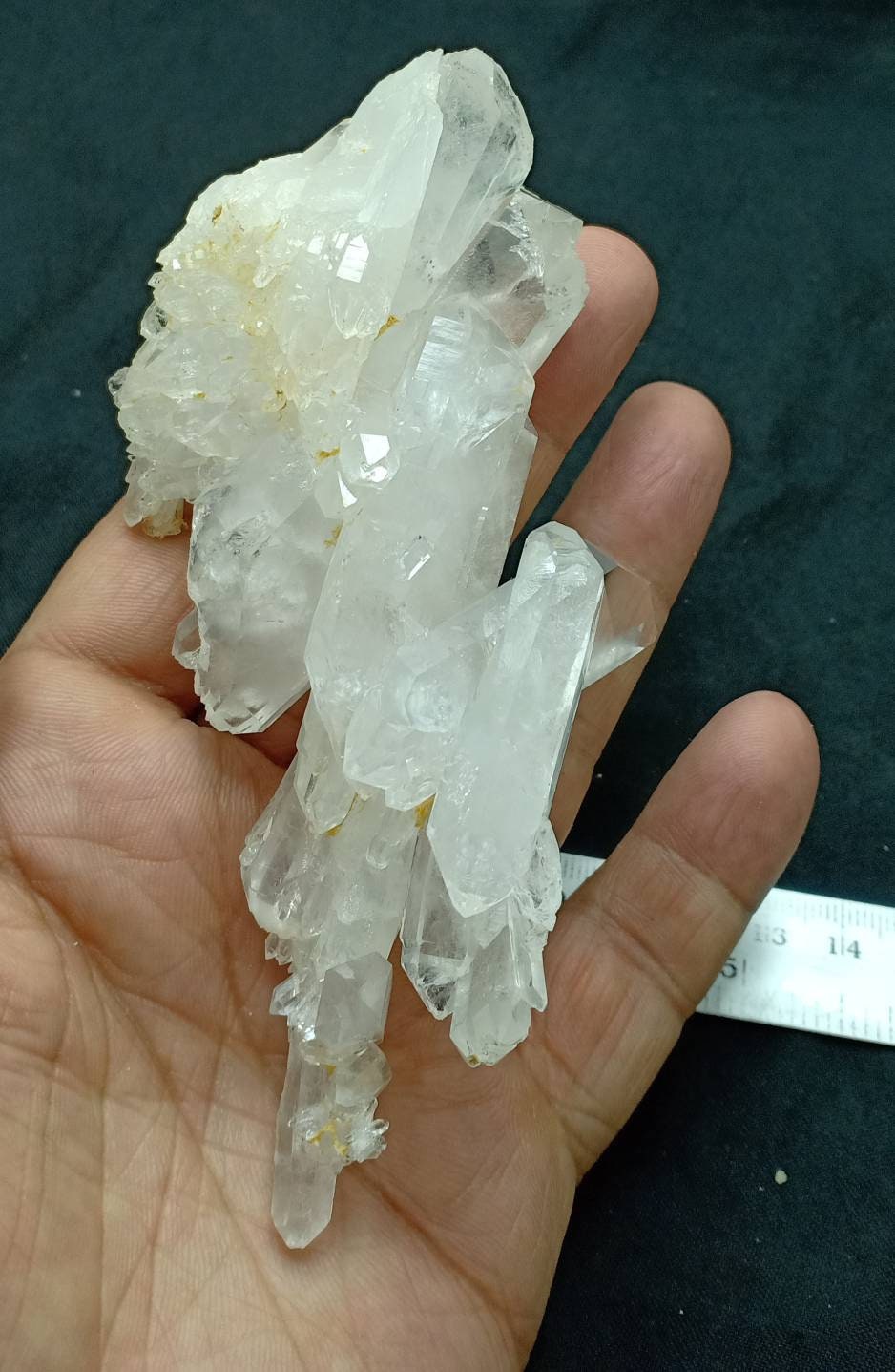 Beautiful single Quartz Crystals cluster with beautiful terminations 170 grams