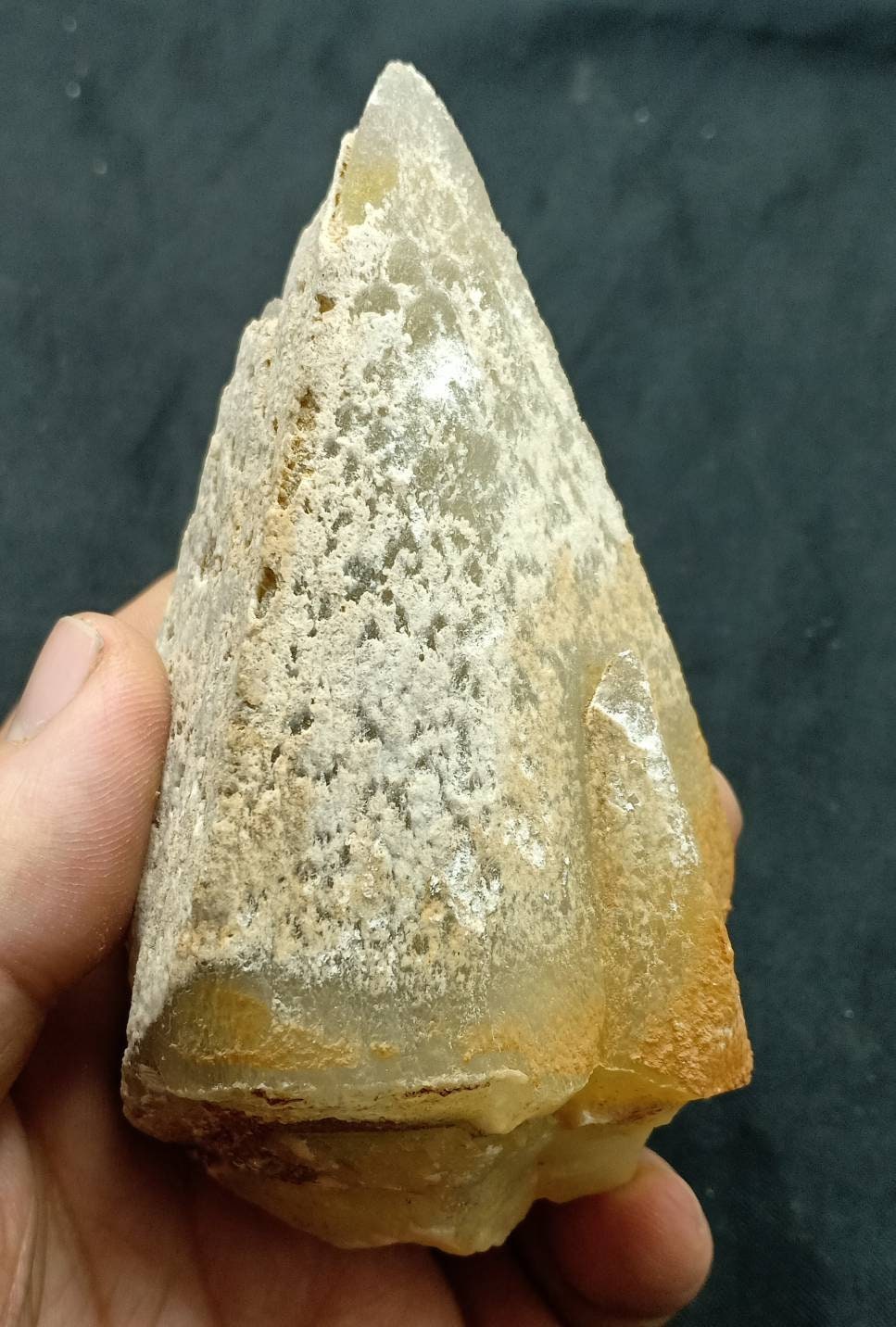 Single beautiful well terminated Dogteeth Calcite Crystal 407 grams