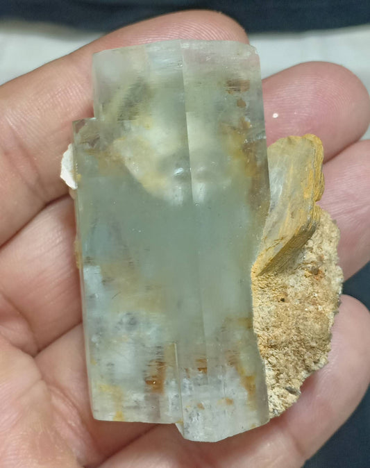 An amazing Aquamarine Crystal with associated Muscovite 67 grams