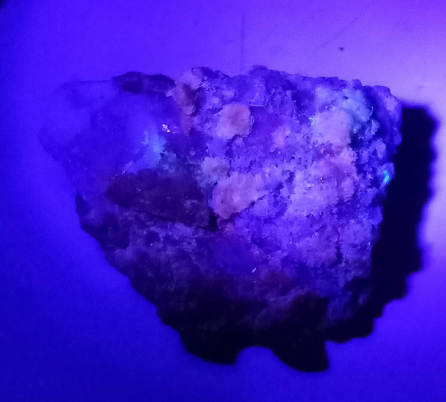 Amazing single Lazurite specimen on matrix Fluorescent and UV reactive 21 grams