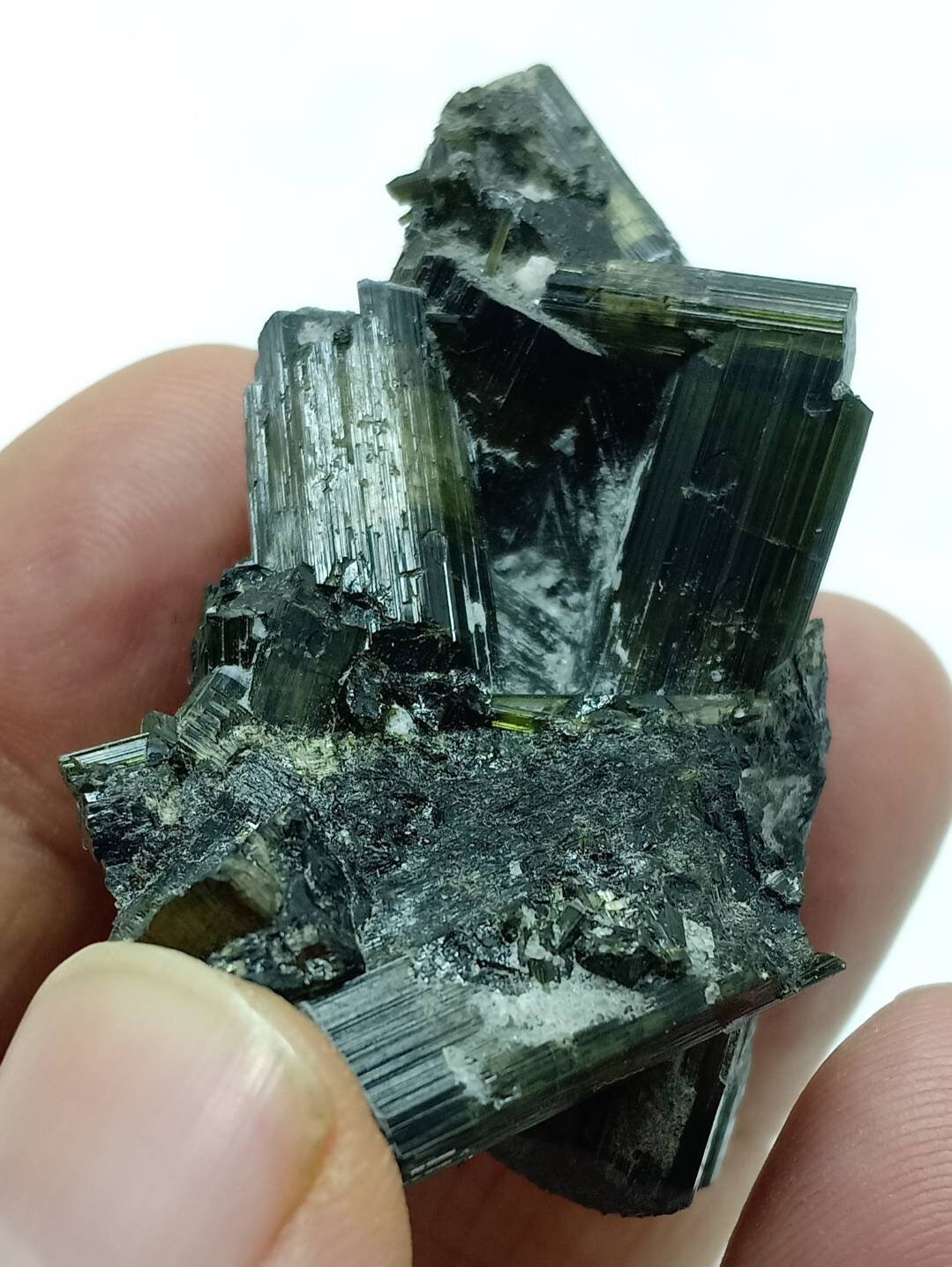 Single beautiful aesthetic Green Tourmaline crystals cluster from Afghanistan 63 grams cats eyes Chatoyant
