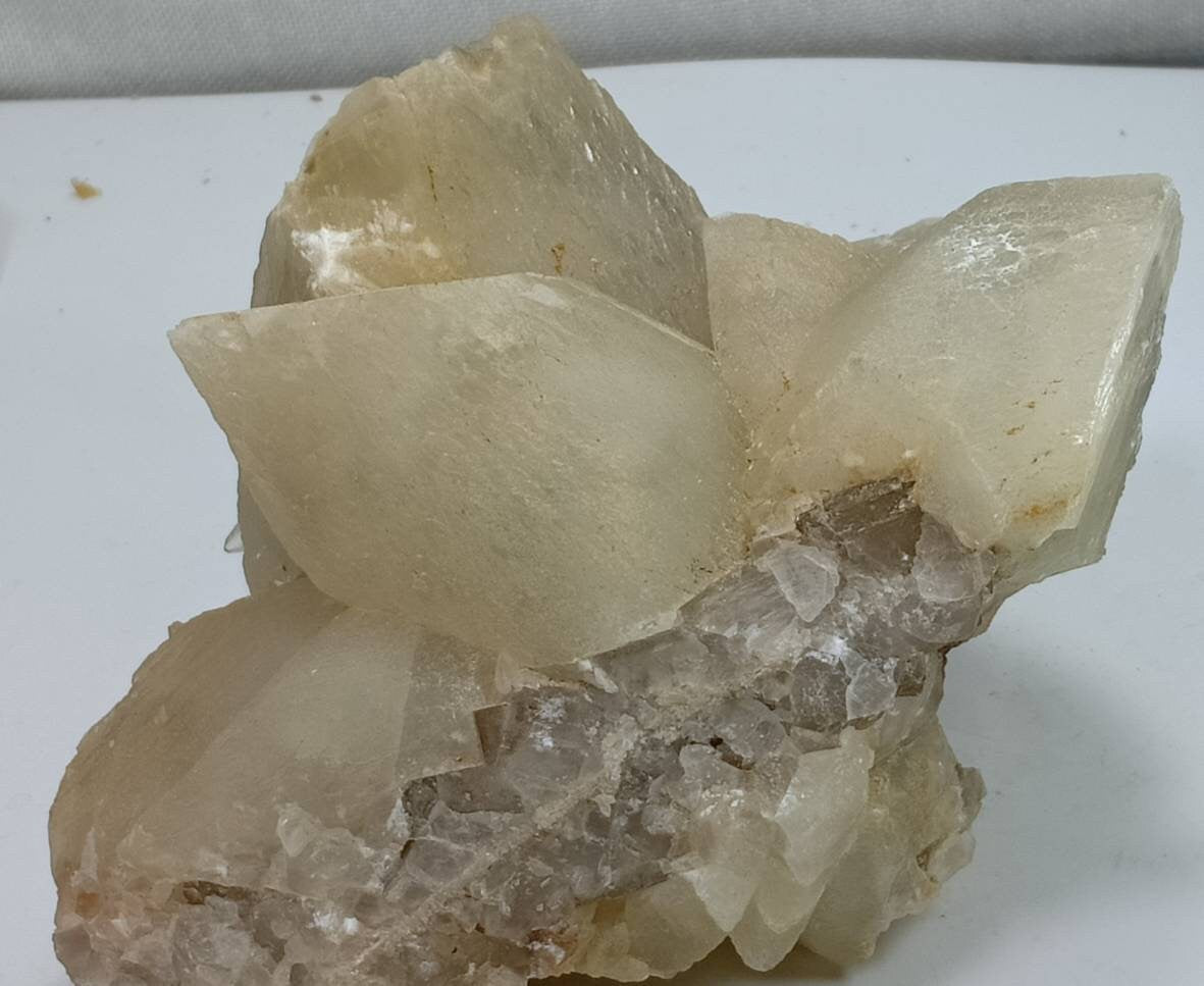 Calcite Crystals Cluster Specimen with Fluorite in the middle 870g