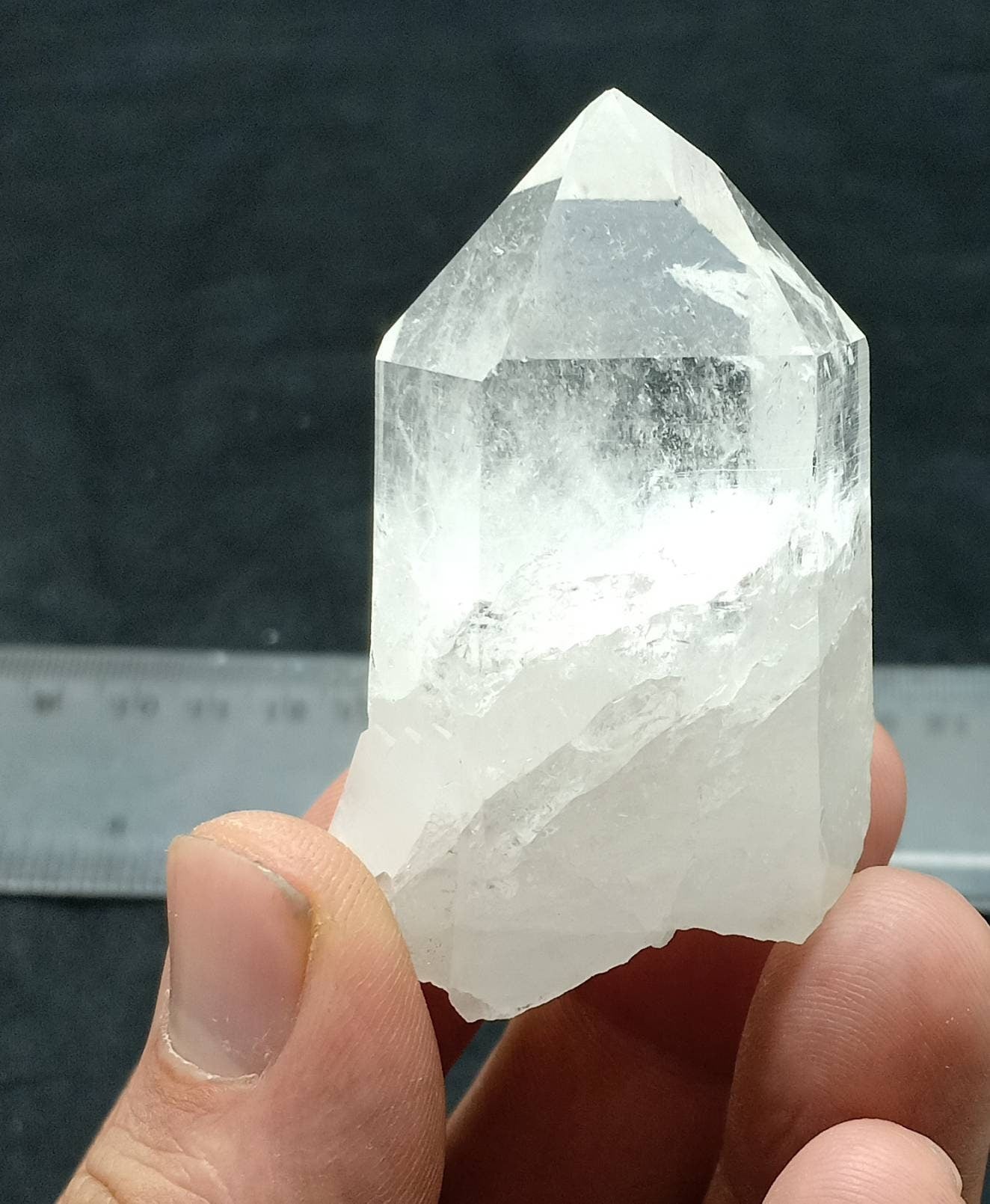 An amazing Terminated clear Quartz Crystal 72 grams