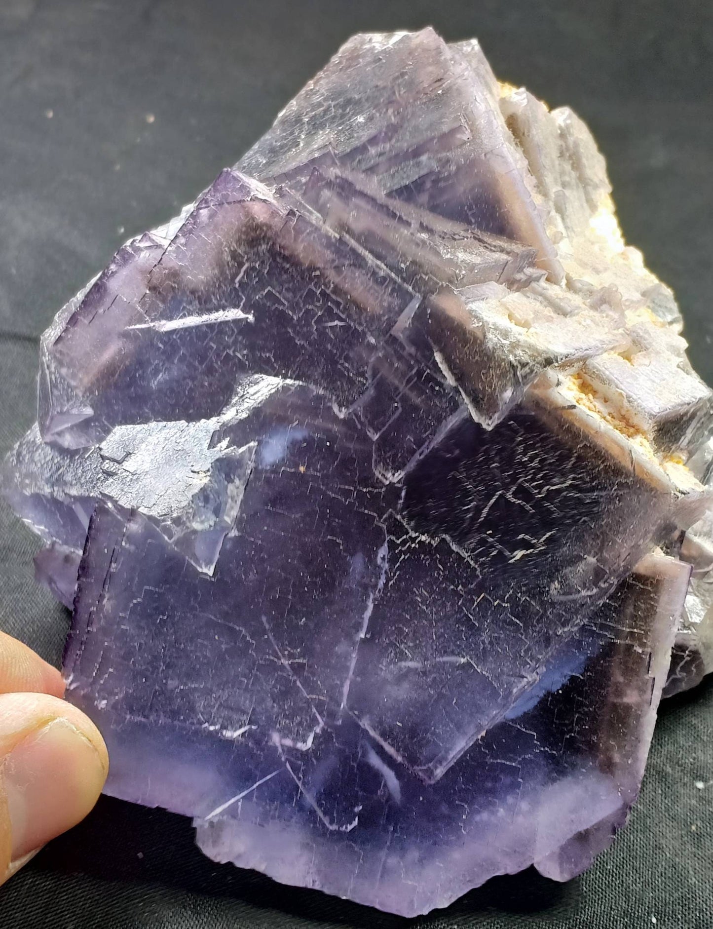 Purple Fluorite with Blue zoning 1050 grams