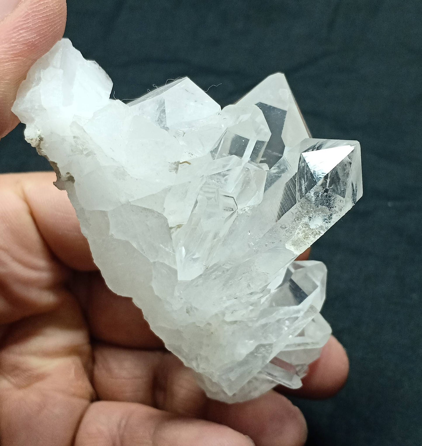 Terminated quartz Crystal 155 grams