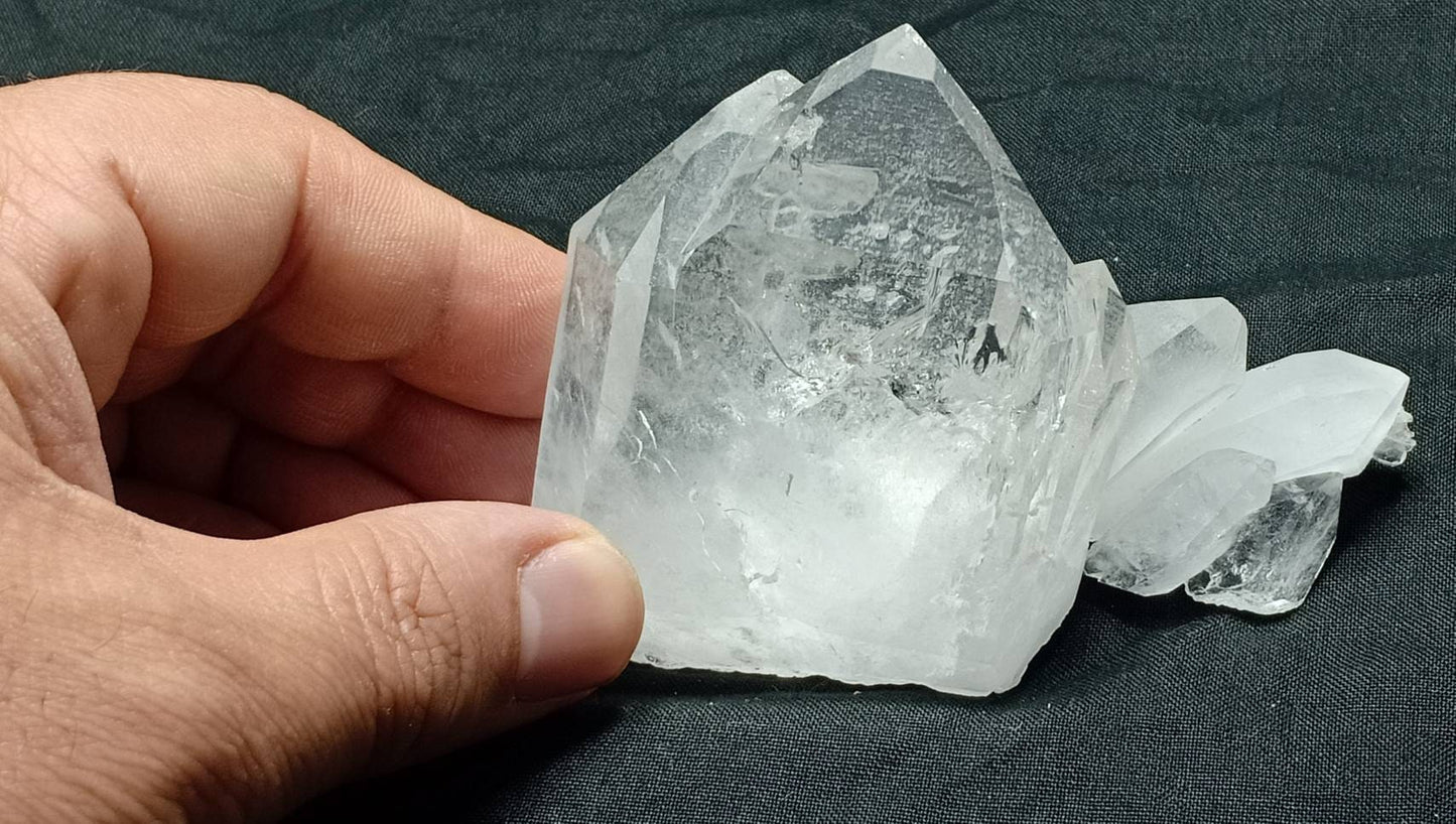 An amazing specimen of natural quartz crystals cluster combined together 194 grams