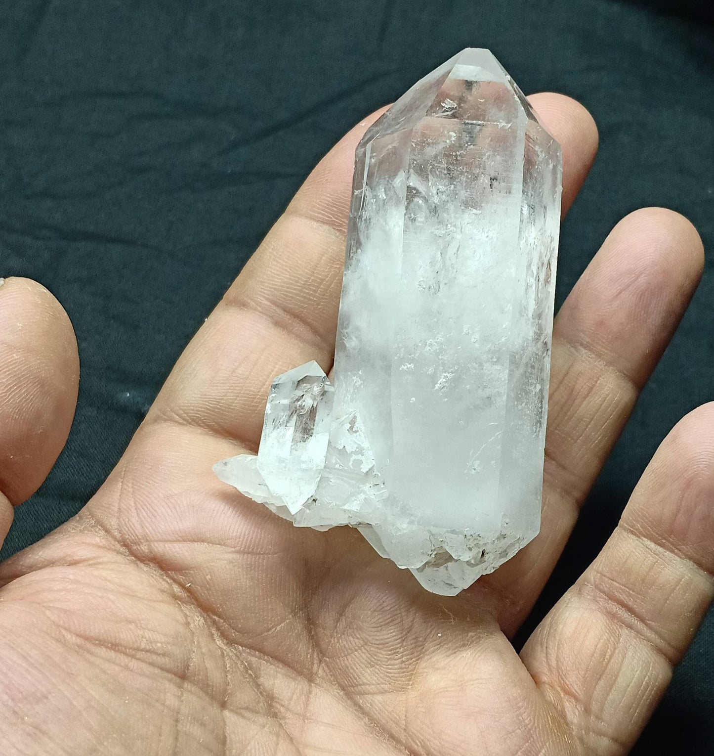 An amazing single quartz Crystals with twin crystals head and other attached small quartz Crystals 137 grams