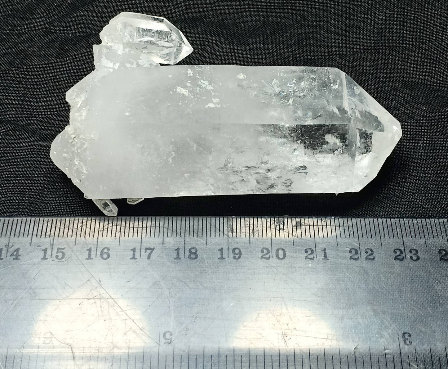 An amazing single quartz Crystals with twin crystals head and other attached small quartz Crystals 137 grams