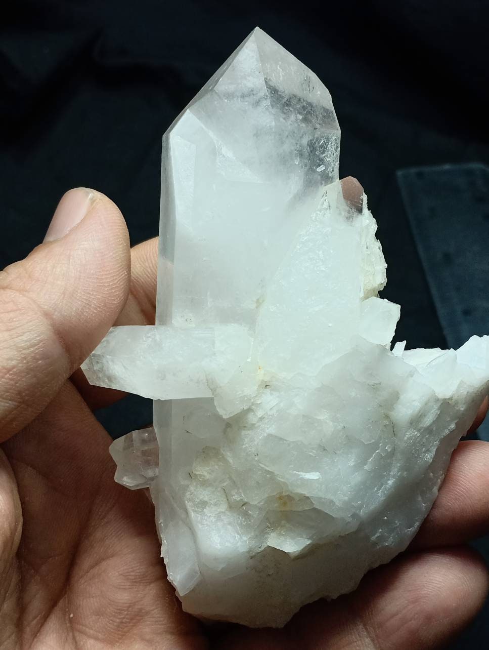 An amazing beautifully terminated clear Quartz Crystals cluster 223 grams