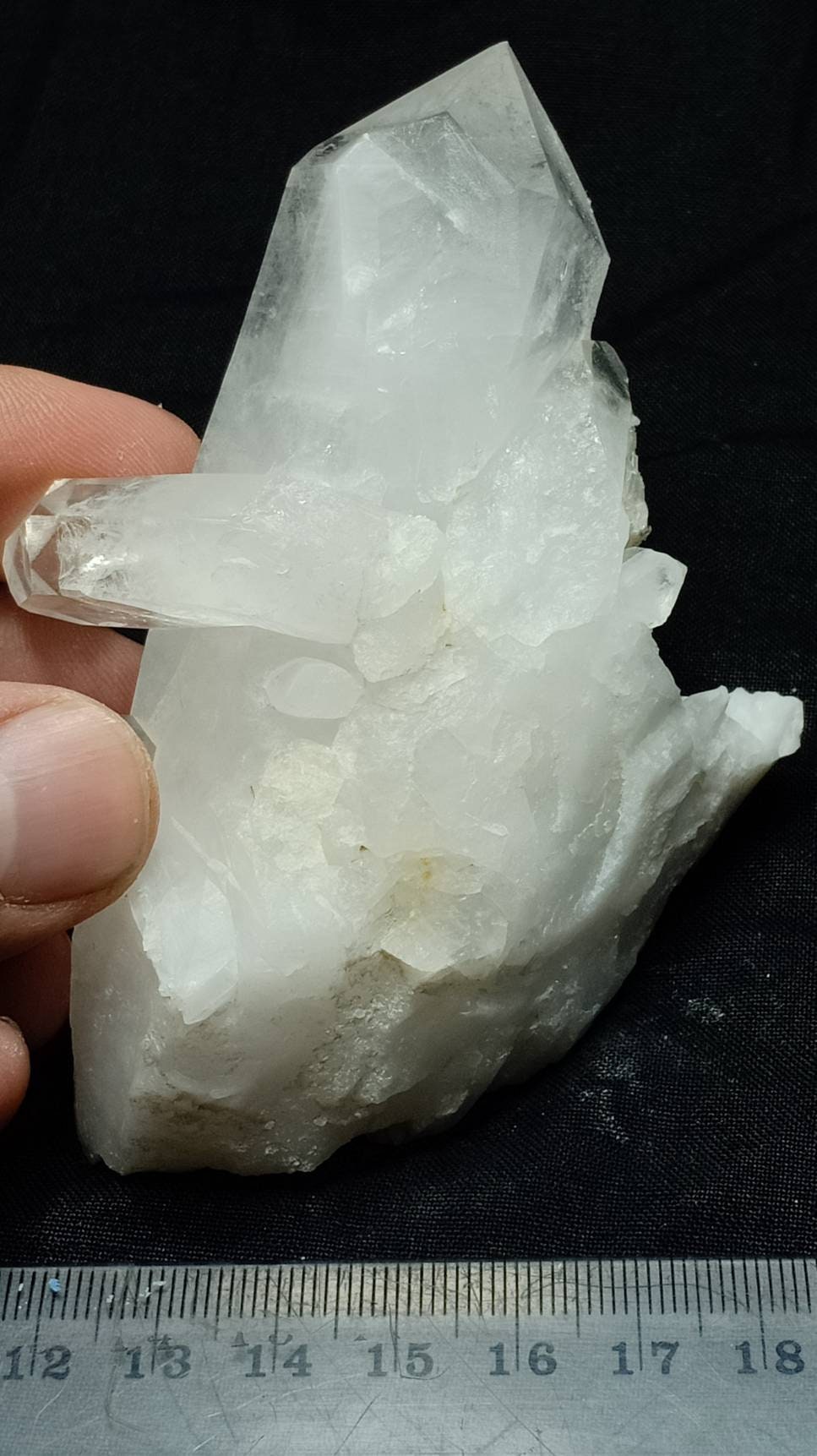 An amazing beautifully terminated clear Quartz Crystals cluster 223 grams