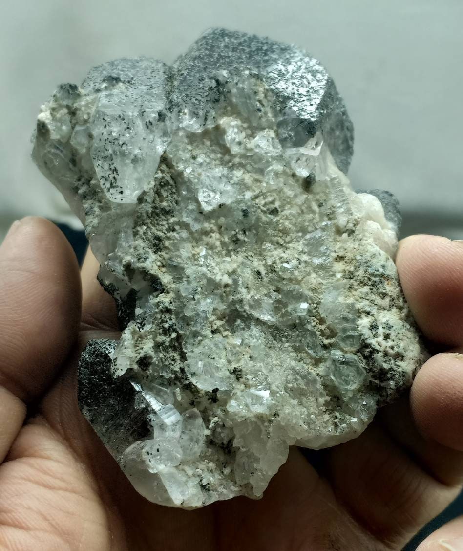 Single beautifully terminated quartz Crystals with sprinkled chlorite 237 grams