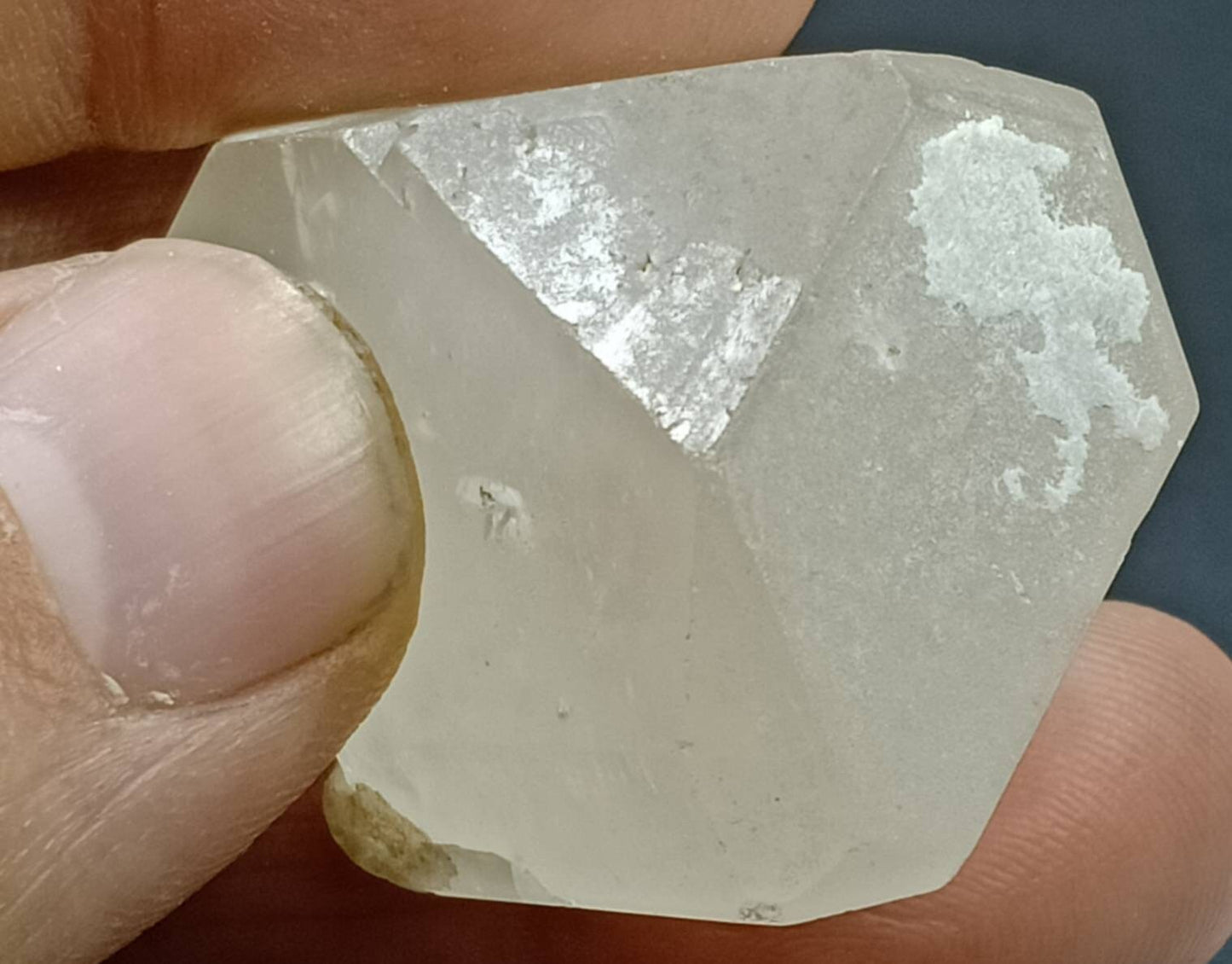 Single beautiful terminated Topaz crystal 45 grams