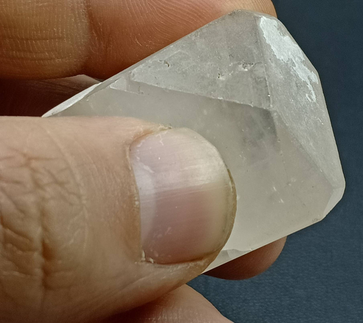 Single beautiful terminated Topaz crystal 45 grams