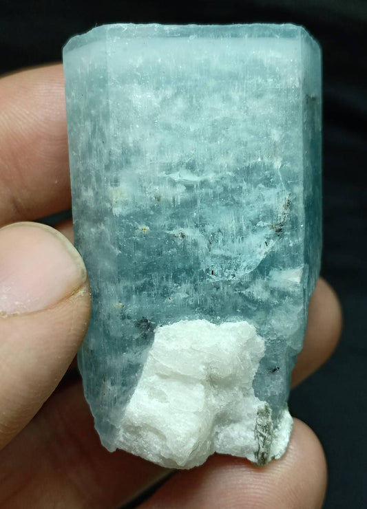 Single beautiful Afghanistan Aquamarine Crystal with amazing color and natural terminations 71 grams