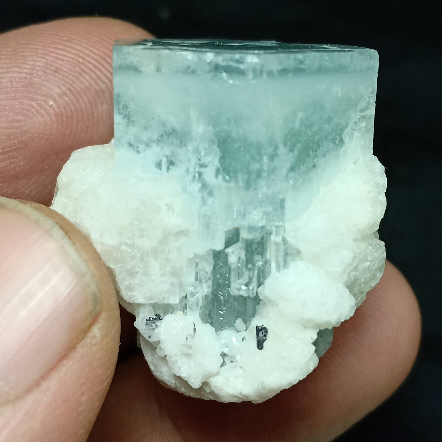 Single beautiful Afghanistan Aquamarine Crystal with associated Albite 29 grams