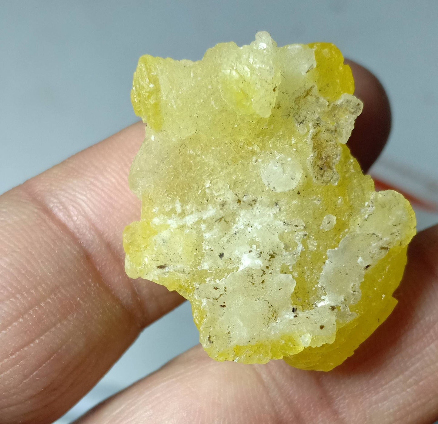 Natural Intense yellow color Brucite 12 grams