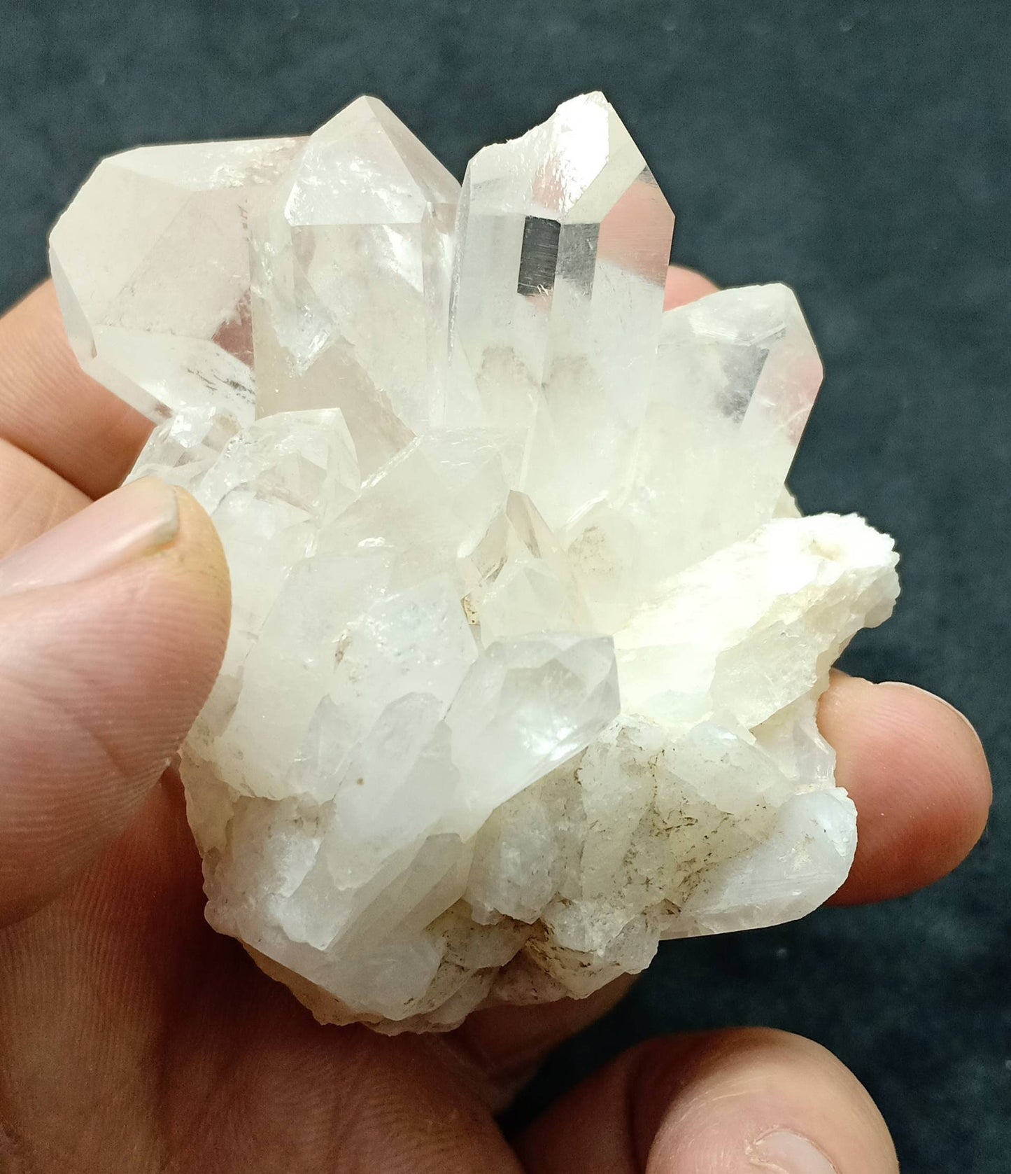 An amazing aesthetic specimen of Terminated quartz Crystals cluster 180 grams