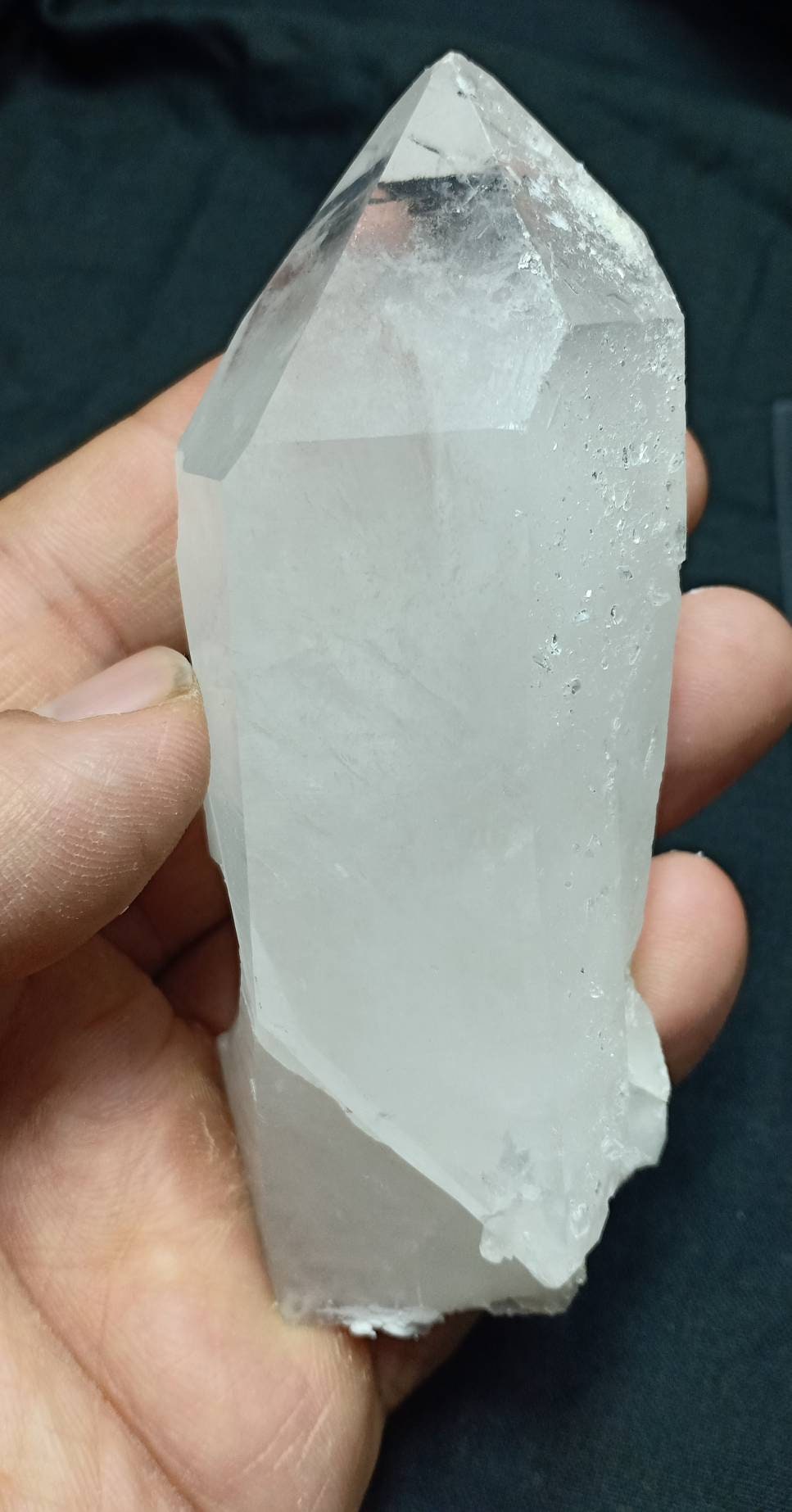 An amazing terminated Quartz Crystal 193 grams