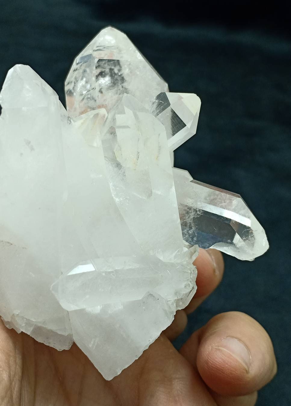 An amazing specimen of terminated Quartz Crystals cluster 187 grams