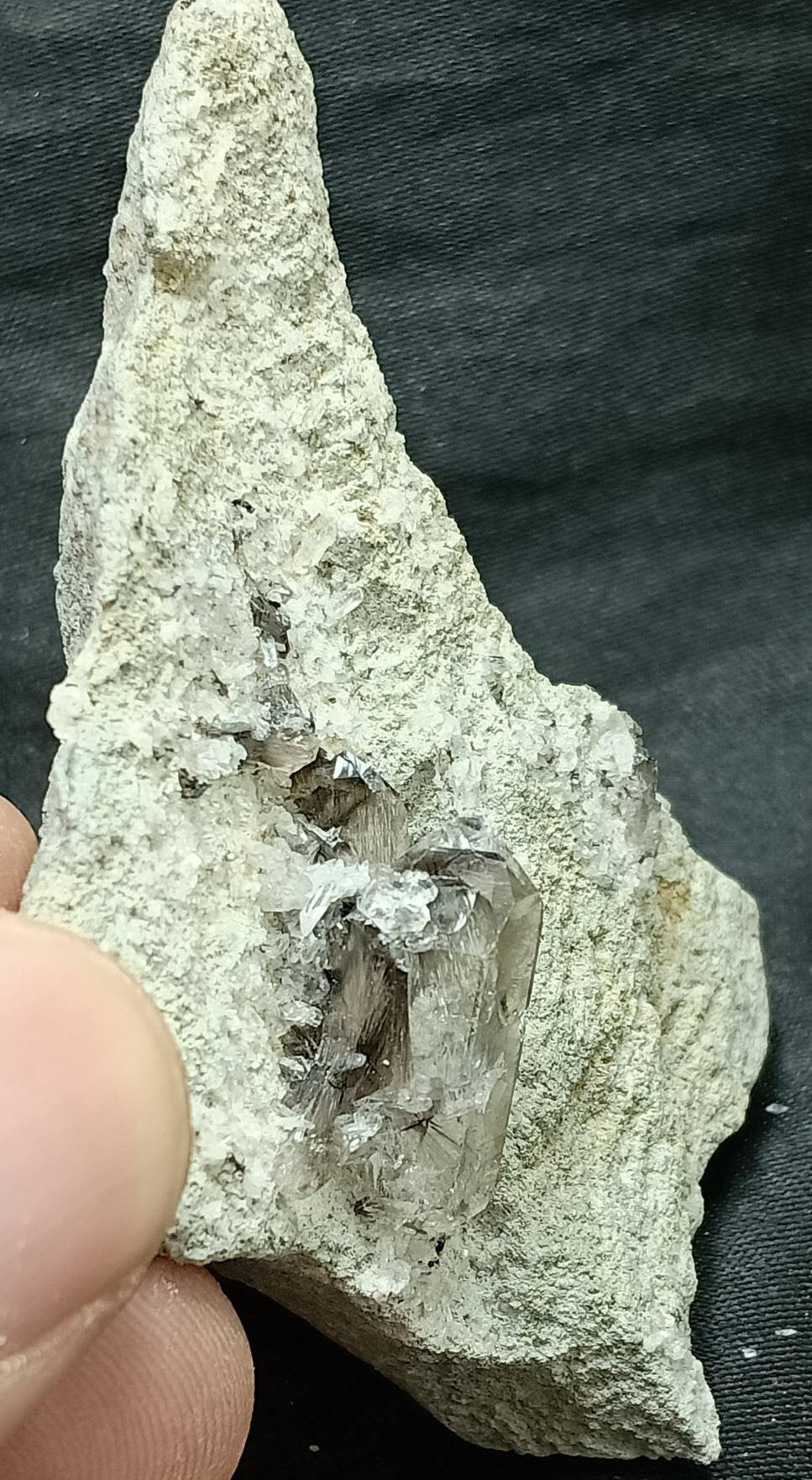 An amazing specimen of twin terminated Brookite included Quartz crystals on matrix 130 grams