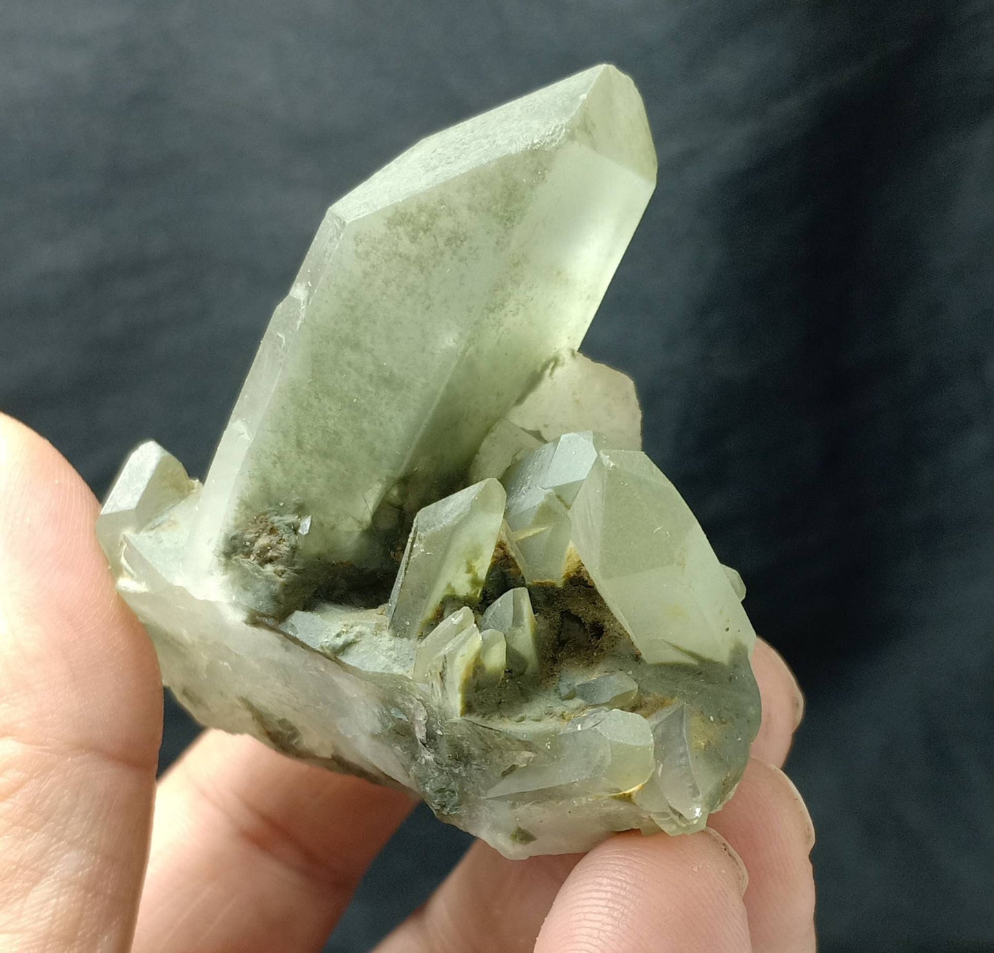An Aesthetic Natural crystals cluster of beautifully terminated Chlorite Quartz 102 grams