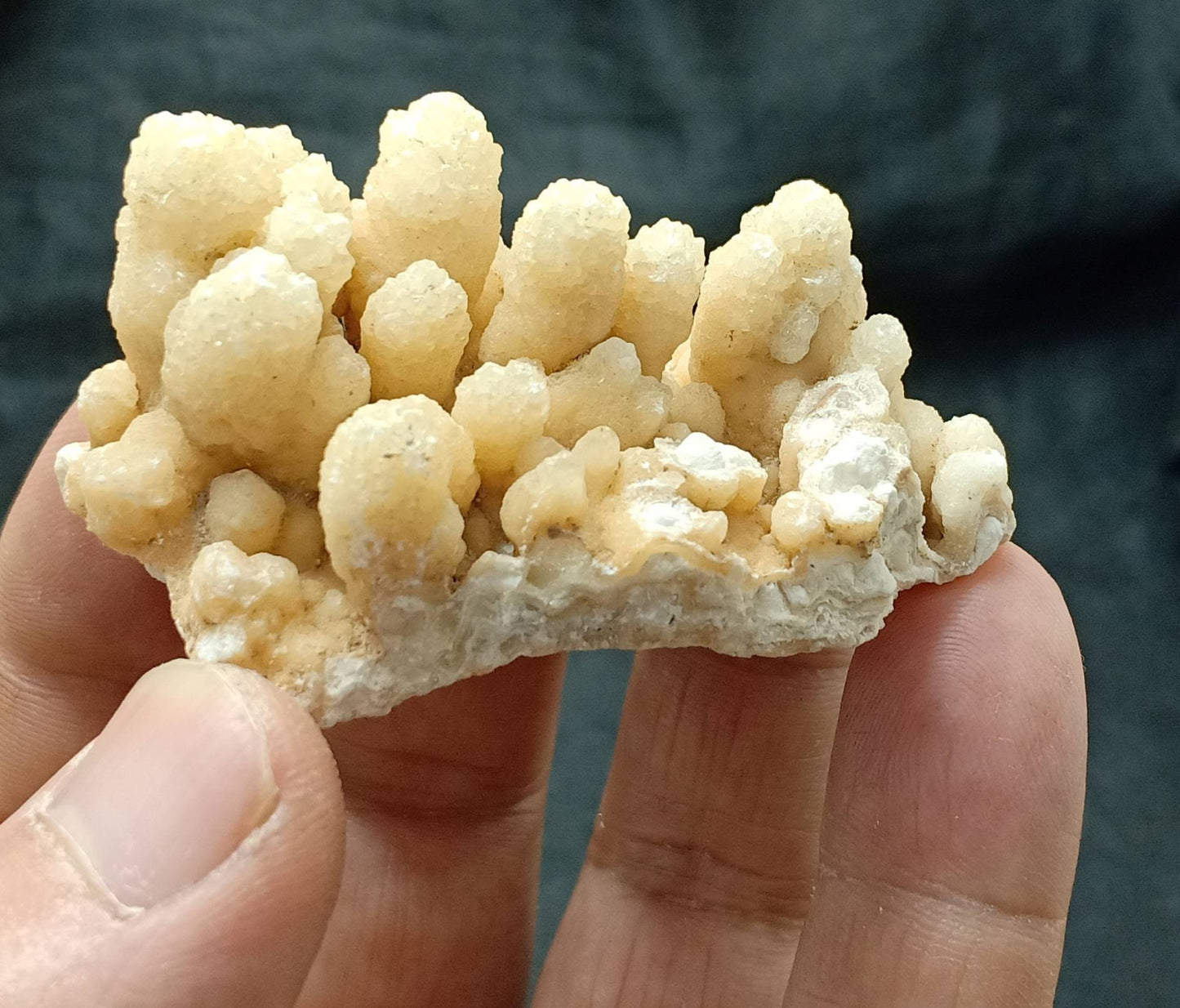 An aesthetic specimen of aragonite flower shape natural terminated crystals 61 grams