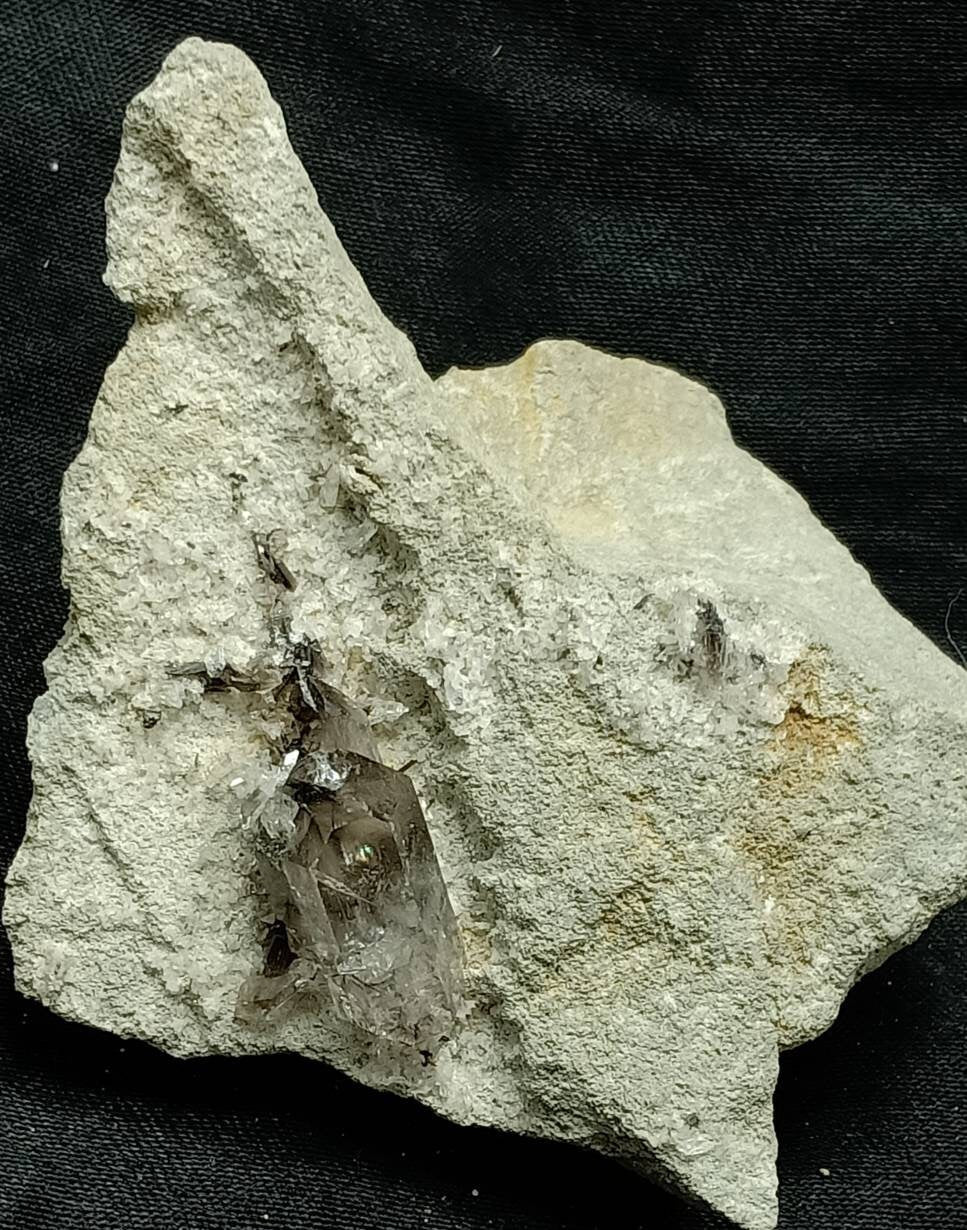 An amazing specimen of twin terminated Brookite included Quartz crystals on matrix 130 grams