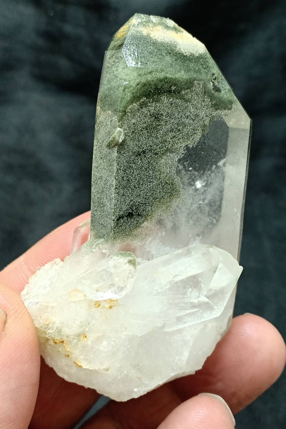 An Aesthetic Natural crystals cluster of beautifully terminated Chlorite Quartz 96 gram