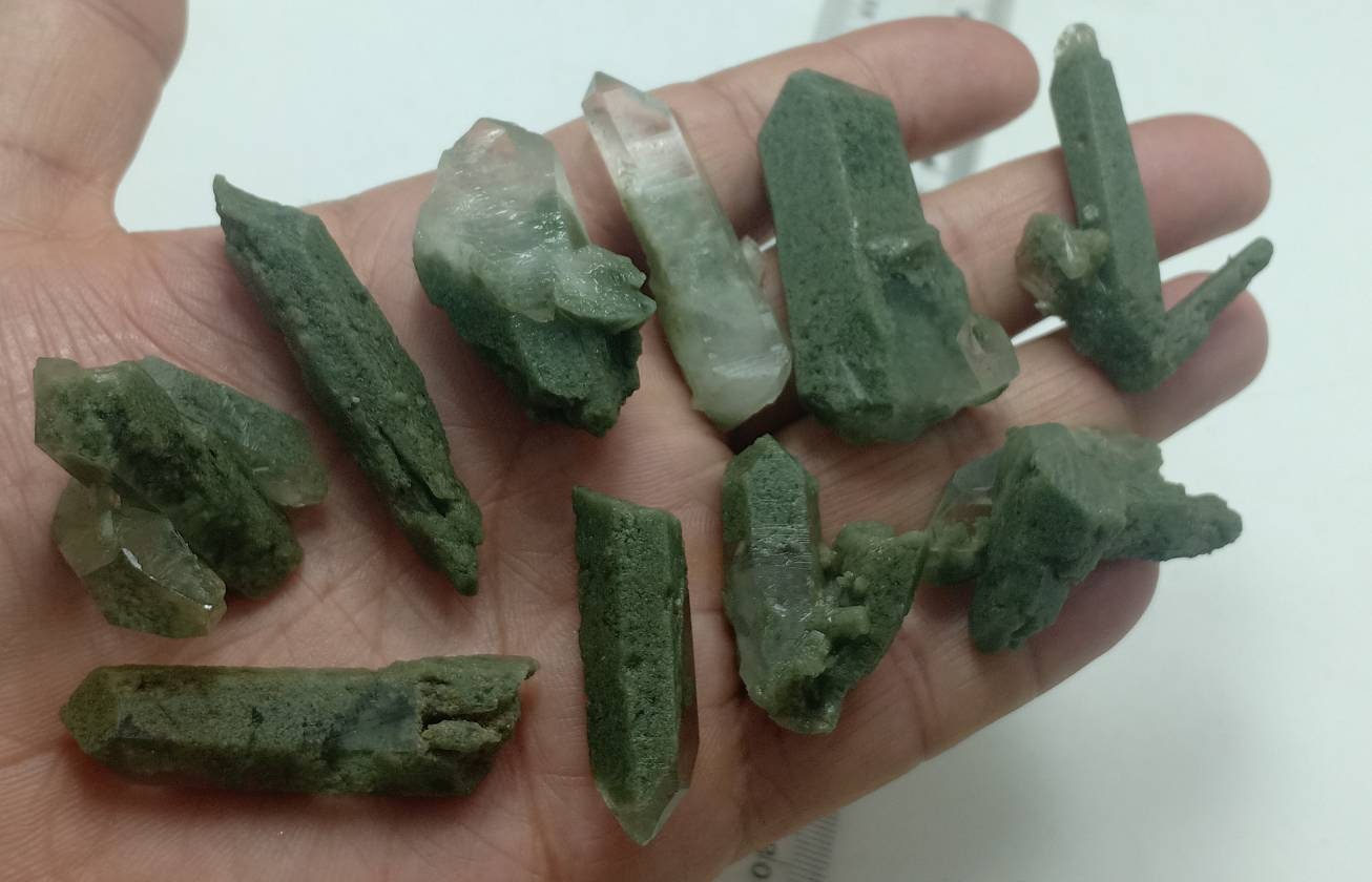 An Aesthetic Natural crystals lot of beautifully terminated Chlorite Quartz 10 pieces 106 grams