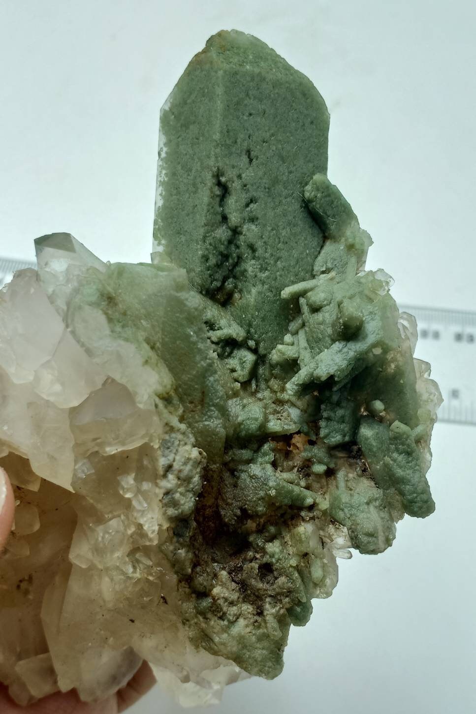 An Aesthetic Natural crystals cluster of beautifully terminated Chlorite and normal white quartz and Faden line Quartz 378 grams