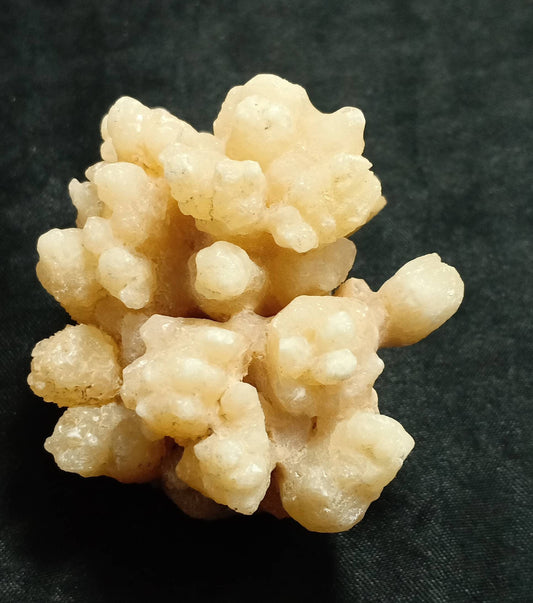 An aesthetic specimen of aragonite flower shape natural terminated crystals 163 grams
