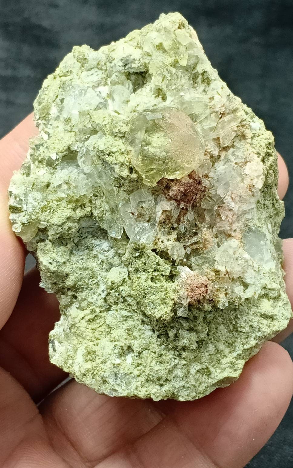 An amazing quartz and Epidote cluster with beautiful terminations 124 grams