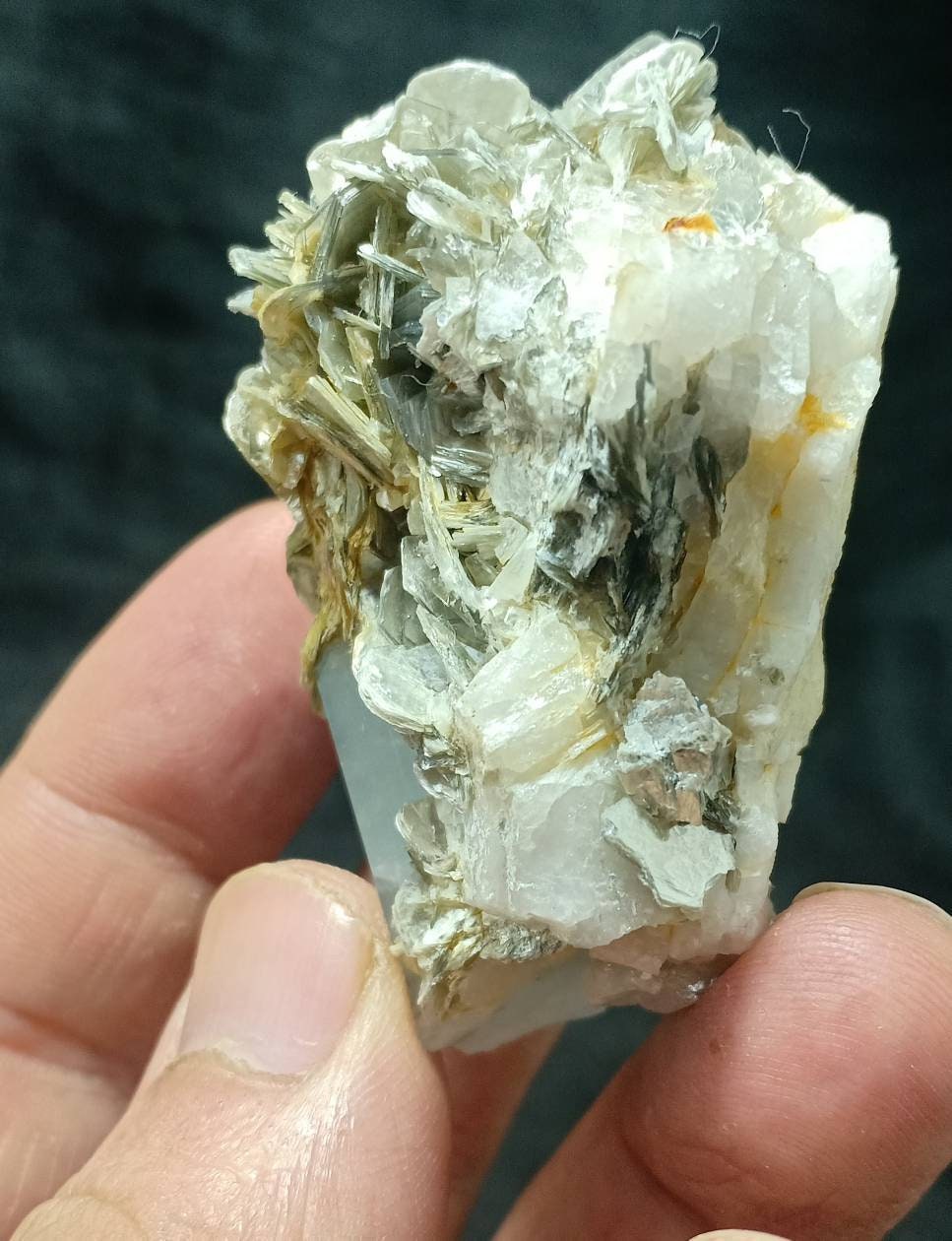 An amazing beautifully terminated Aquamarine Specimen with associated Muscovite and Fluorite 82 grams