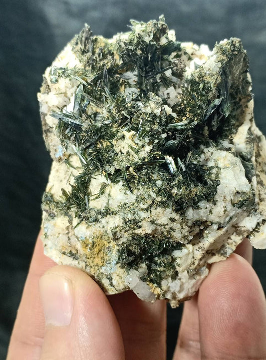 Aegirine crystals specimen 141 grams