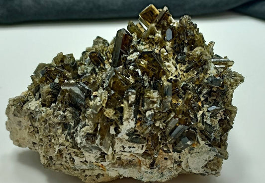epidote crystals cluster 260 grams