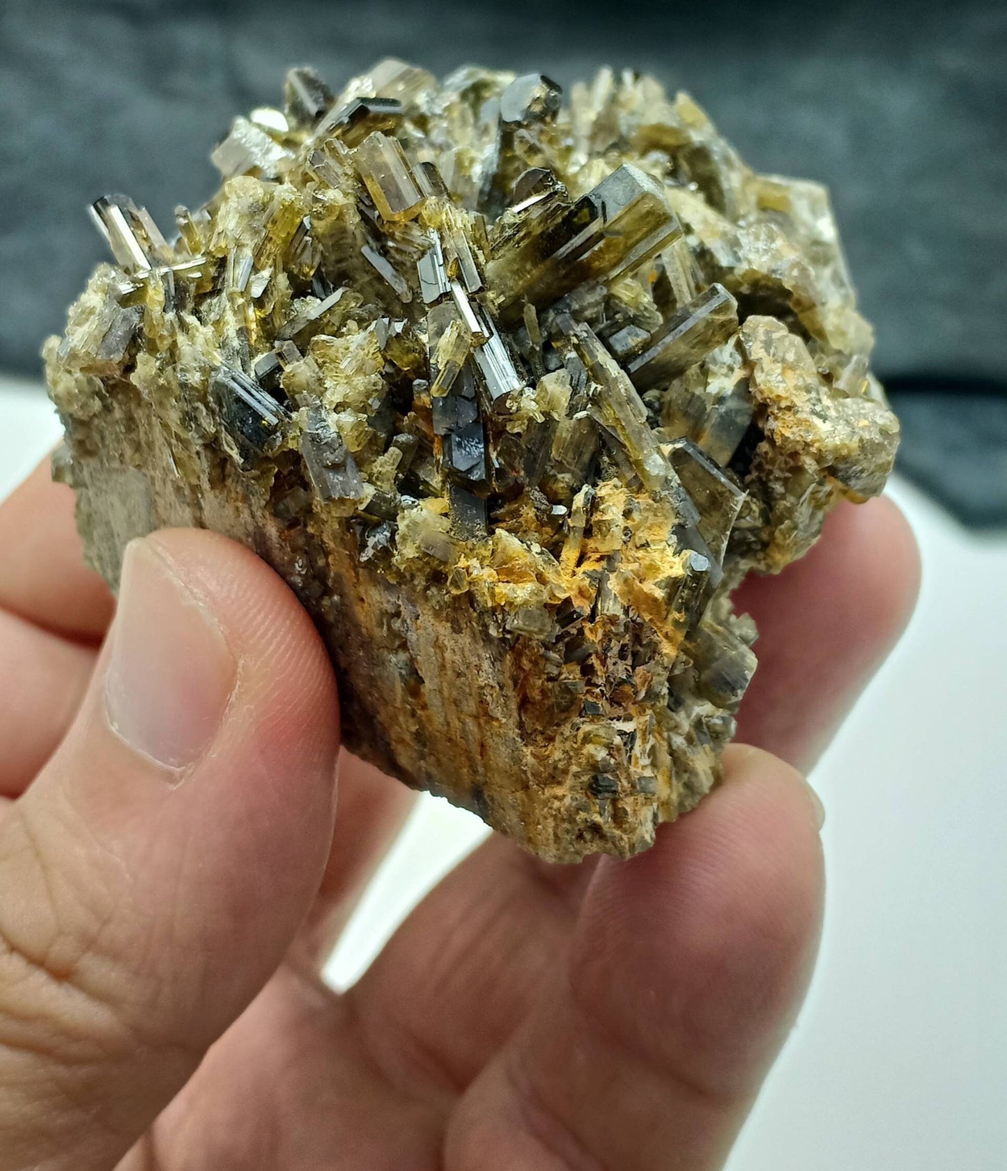 epidote crystals cluster 260 grams