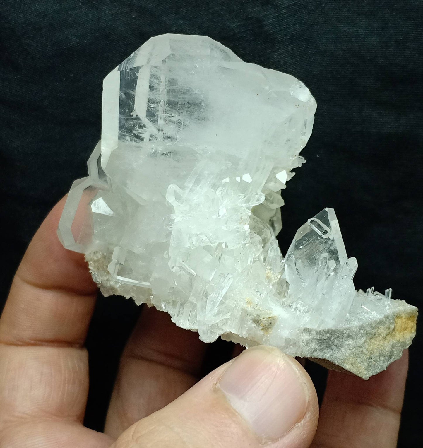 Single beautiful Faden Quartz Crystals specimen 171 grams