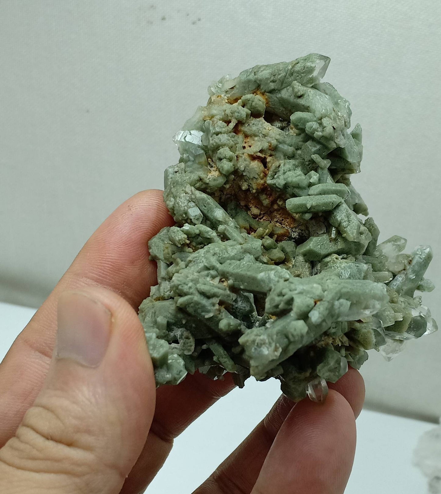 Terminated Chlorite Quartz crystals cluster 194 grams