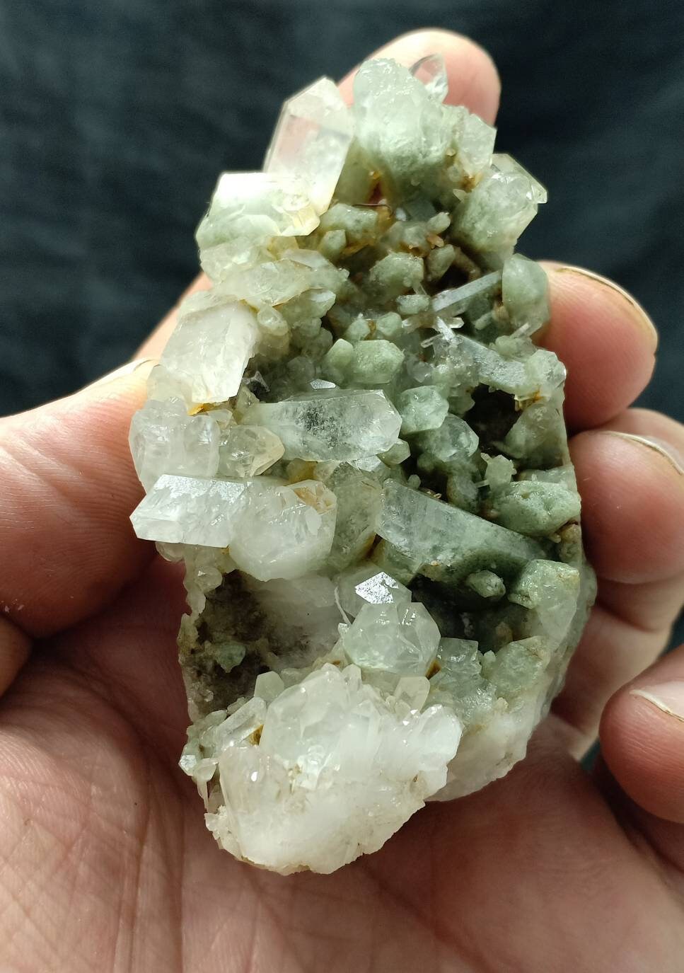 Natural terminated Chlorite Quartz crystals cluster 133 grams