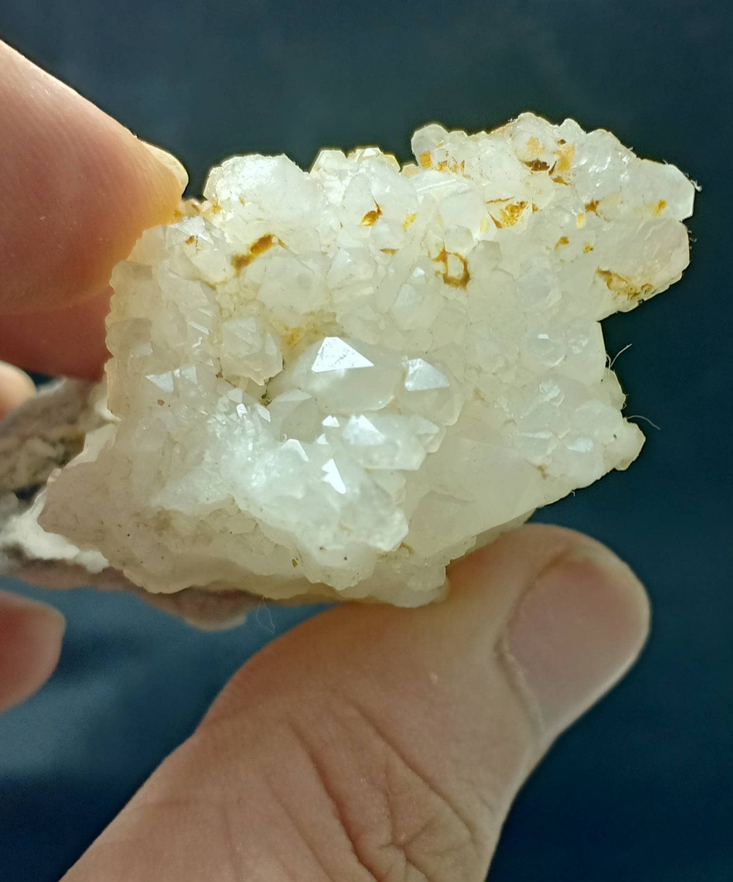 An amazing specimen unique perfectly terminated quartz crystals cluster on matrix 82 grams