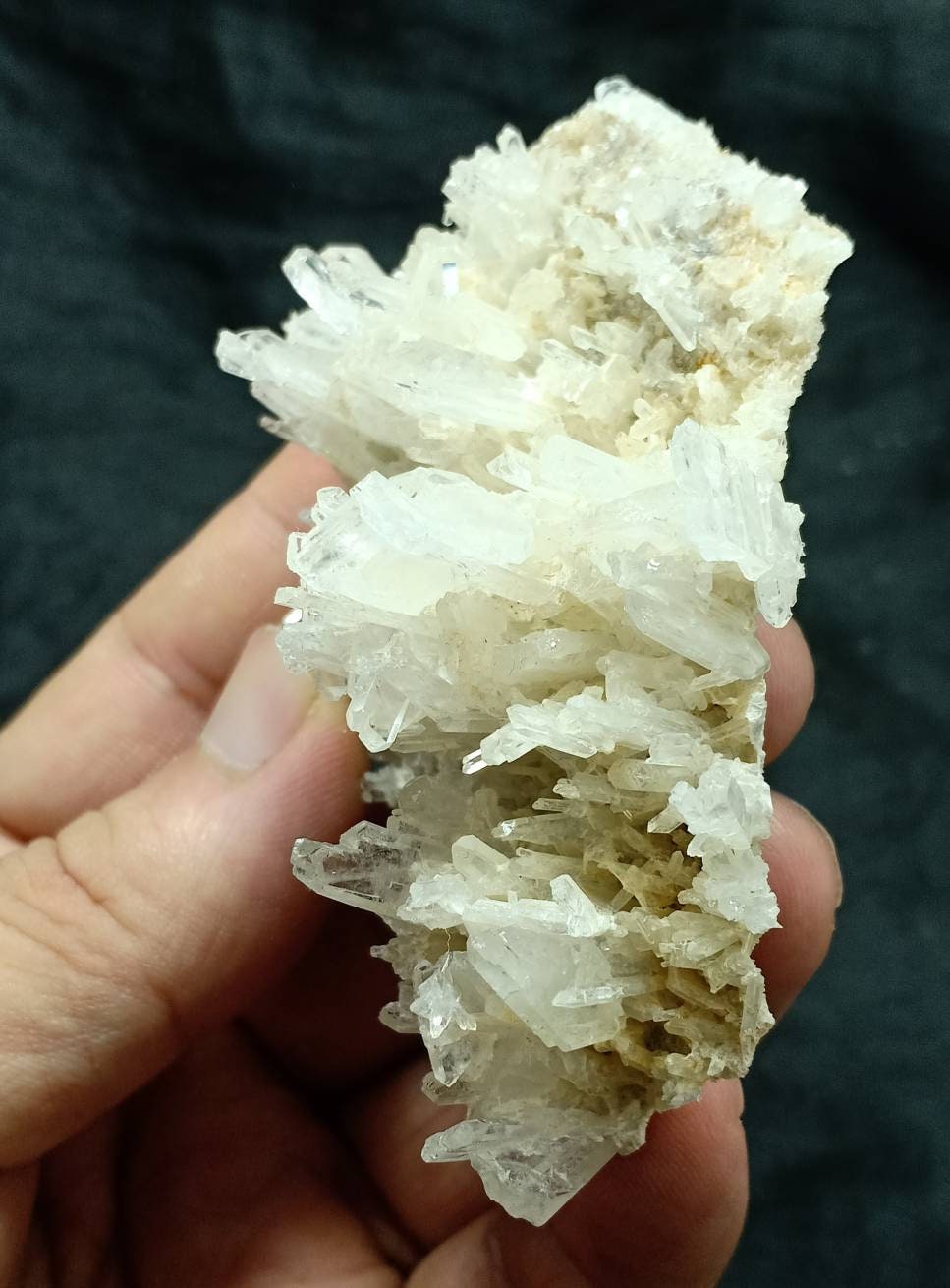 Single beautiful Faden Quartz Crystals specimen 67 grams